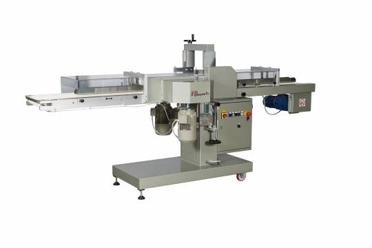 Horizontal partial cut slicer