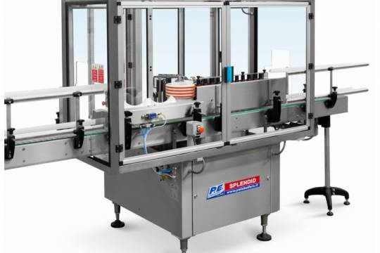 Linear cold glue labeler
